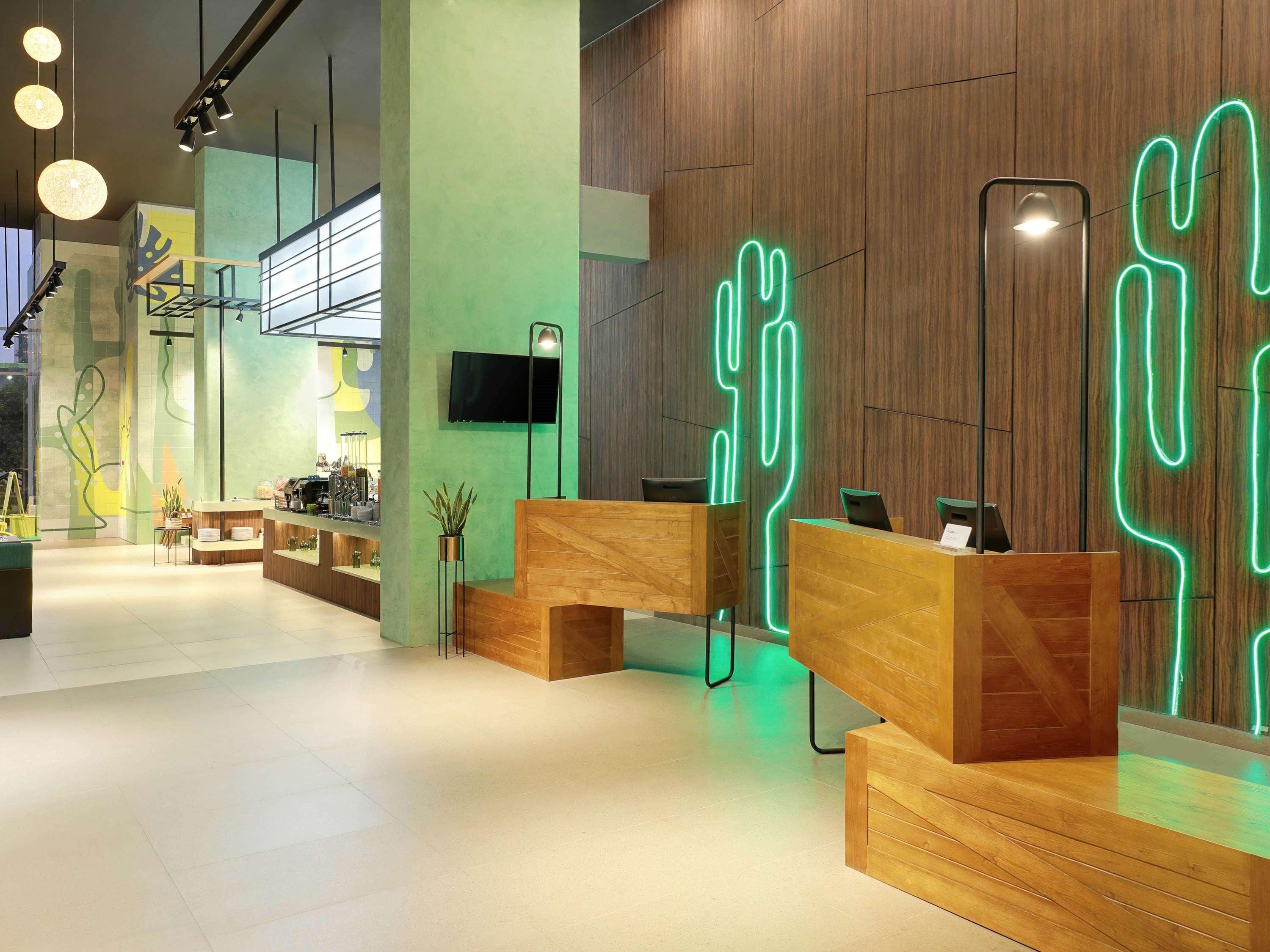 Ibis Styles Jakarta Simatupang Екстериор снимка